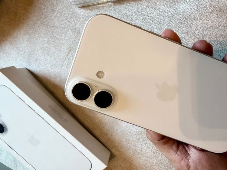 iPhone 17 สีขาว ศูนย์ไทยประกันเหลือครบกล่อง รูปที่ 4