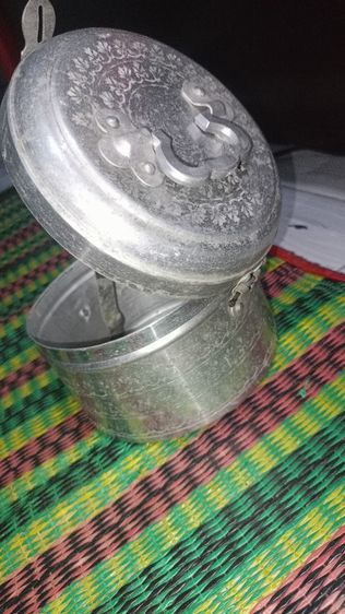 กล่องหรือหม้อเก็บอาหารอลูมิเนียมแบบโบราณ รูปที่ 2