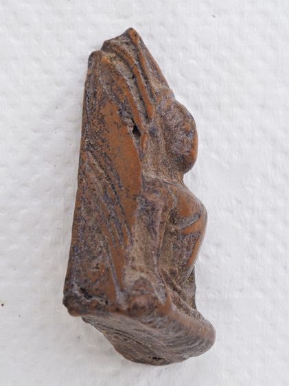 พระนางพญา 07016909 รูปที่ 3