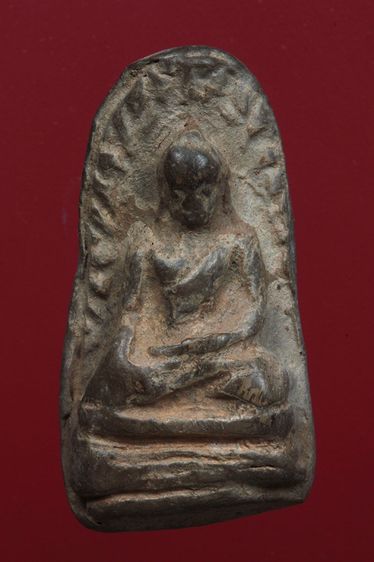 พระรอดลำพูนสวยๆค่ะเก่าค่ะ