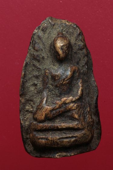 พระรอดลำพูนสวยๆค่ะเก่าค่ะ