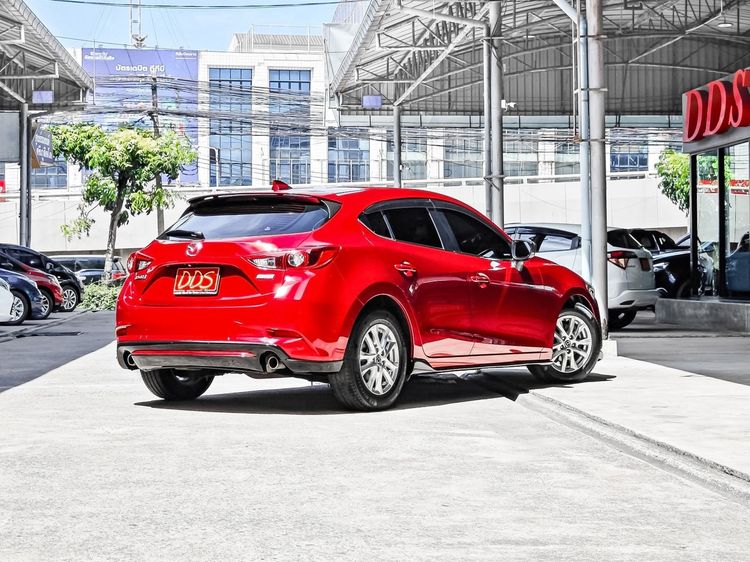 Mazda Mazda3 2018 2.0 C Sedan เบนซิน เกียร์อัตโนมัติ แดง รูปที่ 3