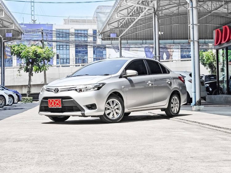 รถ Toyota Vios 1.5 E สี เทา