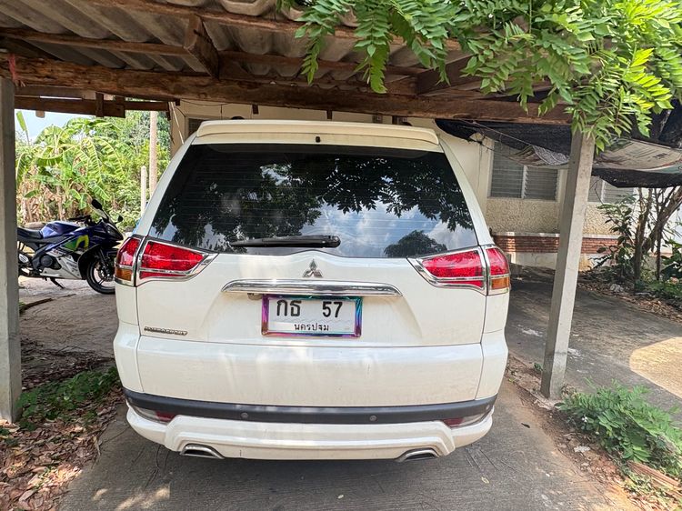 Mitsubishi Pajero Sport 2011 2.5 GT ดีเซล ไม่ติดแก๊ส เกียร์อัตโนมัติ ขาว รูปที่ 4