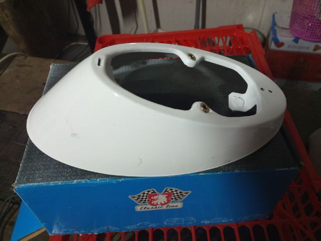 โครงไฟเลี้ยวติดบังโคลนหน้าข้างซ้ายข้างขวา. รถโฟล์คเต่า รูปที่ 4