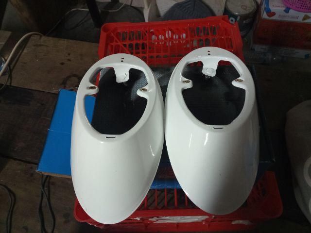 โครงไฟเลี้ยวติดบังโคลนหน้าข้างซ้ายข้างขวา. รถโฟล์คเต่า รูปที่ 3