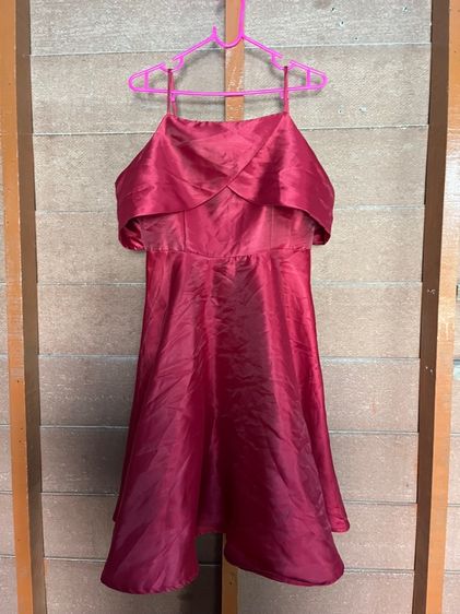 เดรสสั้นสีแดง รูปที่ 4