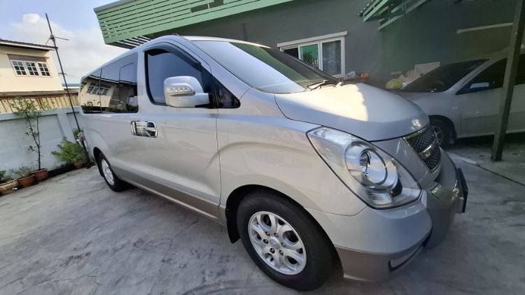 Hyundai H-1 2009 2.5 Maesto Deluxe Van ดีเซล เกียร์อัตโนมัติ บรอนซ์เงิน รูปที่ 2
