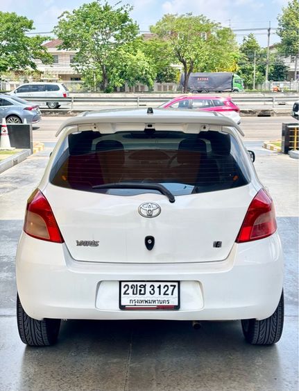 Toyota Yaris 2007 1.5 E Sedan เบนซิน ไม่ติดแก๊ส เกียร์อัตโนมัติ ขาว รูปที่ 2
