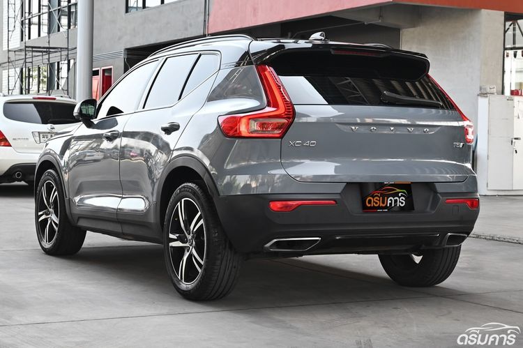 Volvo XC40 2020 2.0 T5 R-Design 4WD Utility-car เบนซิน ไม่ติดแก๊ส เกียร์อัตโนมัติ เทา รูปที่ 3