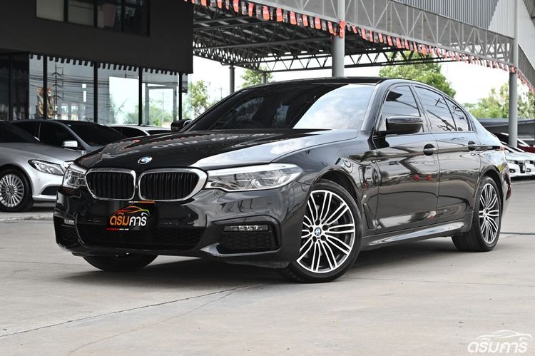 รถ BMW Series 5 530e สี ดำ