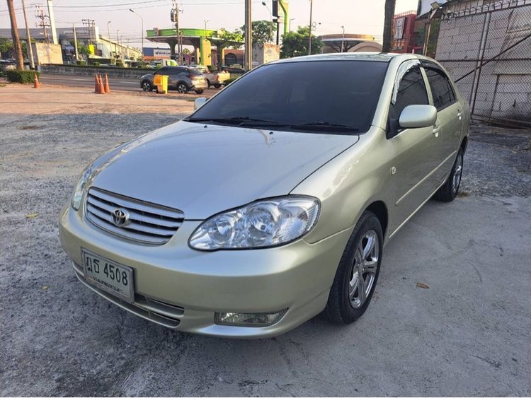 รถ Toyota Altis 1.6 J สี บรอนซ์ทอง