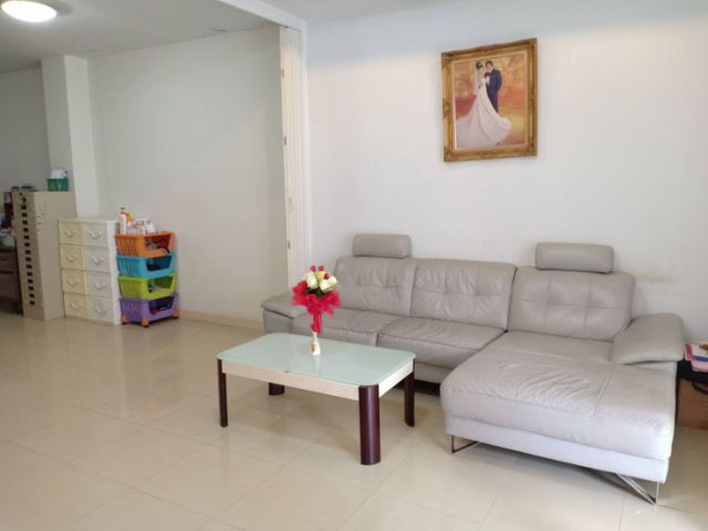 ทาวน์โฮม 2 ชั้น หมู่บ้านธนาภิรมย์ เพชรเกษม 69 เดินทางสะดวกเข้าออกได้จากซอยเพชรเกษม 69 77 81 บางบอน 3,4,5 และ ถนนกาญจนาภิเษก ใกล้แนวรถไฟฟ้าสายสีน้ำเงินส่วนต่อขยาย บางแค-พุทธมณฑลสาย4