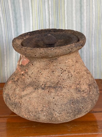 หม้อดินเผา เก่า 