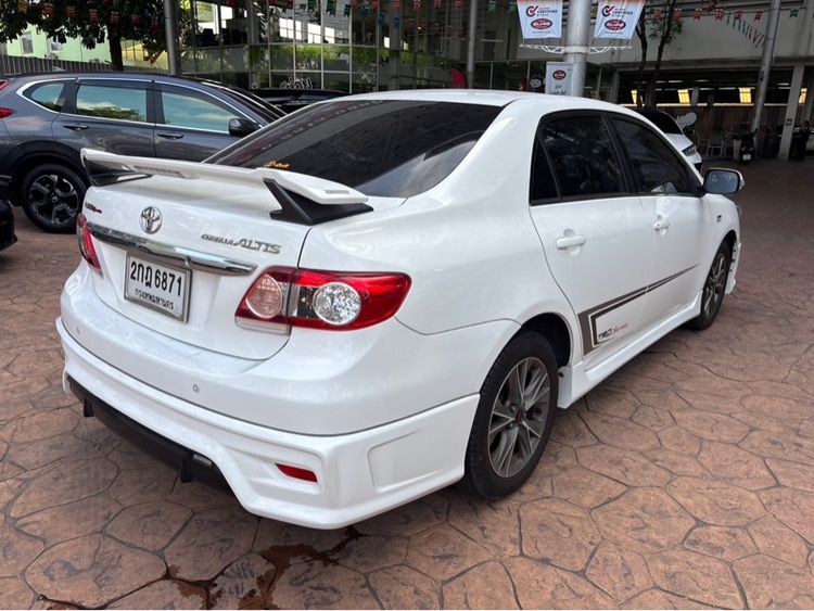 Toyota Altis 2013 1.8 TRD Sportivo Sedan เบนซิน ไม่ติดแก๊ส เกียร์อัตโนมัติ ขาว รูปที่ 4
