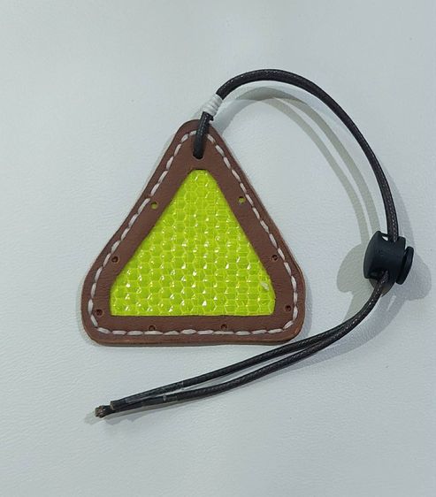 สามเหลี่ยมสะท้อนแสงสำหรับจักรยาน (Triangle Reflector)  รูปที่ 10