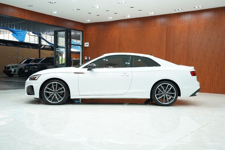 Audi Audi A5  2026 Coupe 40 TFSI S line Sedan ไฮบริด เกียร์อัตโนมัติ ขาว รูปที่ 4