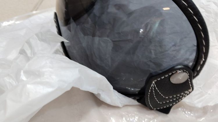 เเว่น ใส่ หมวกกันน็อค  สีดำ  รูปที่ 7