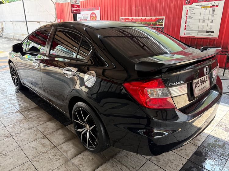 Honda Civic 2012 1.8 S i-VTEC Sedan เบนซิน ไม่ติดแก๊ส เกียร์อัตโนมัติ ดำ รูปที่ 3