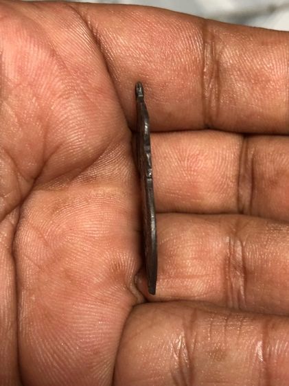 หลวงปู่เอี่ยมเนื้อเงินหลังยันต์ห้า รูปที่ 8