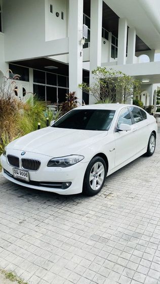 รถ BMW Series 5 523i สี ขาว