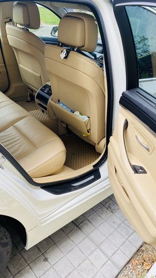 BMW Series 5 2011 523i Sedan เบนซิน ไม่ติดแก๊ส เกียร์อัตโนมัติ ขาว รูปที่ 4