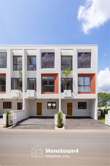 ทาวน์โฮม 3 ชั้น ใกล้เมือง