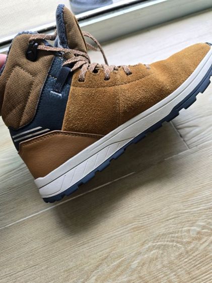 รองเท้าหนังแบบผูกเชือกมีคุณสมบัติกันหนาวและกันน้ำสำหรับเด็กใส่เดินป่า เดินในหิมะ SH500

 รูปที่ 3