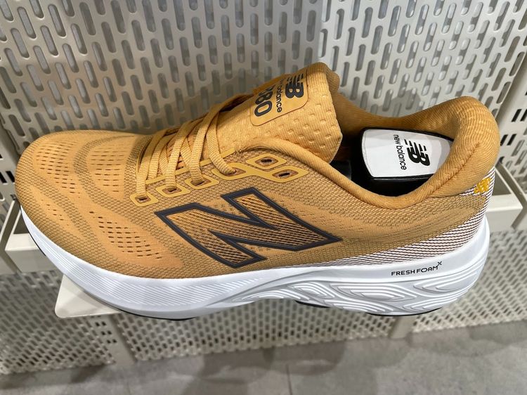 ขาย NEW Balance 880 V.15  สีเหลืองมัสตาร์ดของแท้ ขนาด12 US 2E