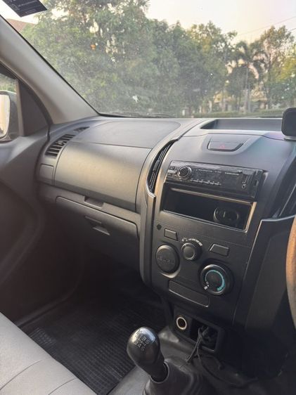 Isuzu D-MAX 2016 1.9 L Pickup ดีเซล ไม่ติดแก๊ส เกียร์ธรรมดา ขาว รูปที่ 4