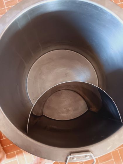 ต้องการขายหม้อต้มก๋วยเตี๋ยว เบอร์ 50 2ช่อง เบอร์ติดต่อ 0659680676  รูปที่ 3