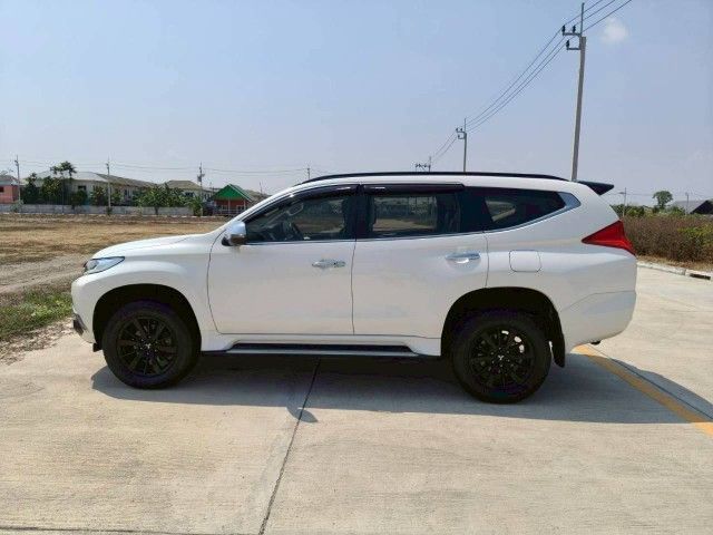 Mitsubishi Pajero Sport 2019 2.4 GT Premium Elite Edition 4WD Utility-car ดีเซล เกียร์อัตโนมัติ ขาว รูปที่ 3