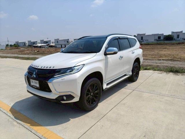 Mitsubishi Pajero Sport 2019 2.4 GT Premium Elite Edition 4WD Utility-car ดีเซล เกียร์อัตโนมัติ ขาว รูปที่ 2