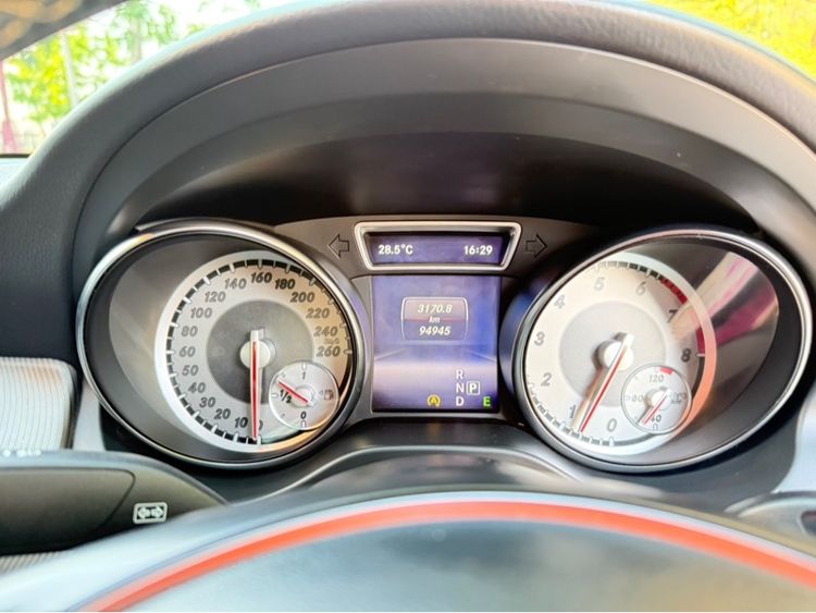 Mercedes-Benz C-Class 2015 C180 Sedan เบนซิน ไม่ติดแก๊ส เกียร์อัตโนมัติ ขาว รูปที่ 4
