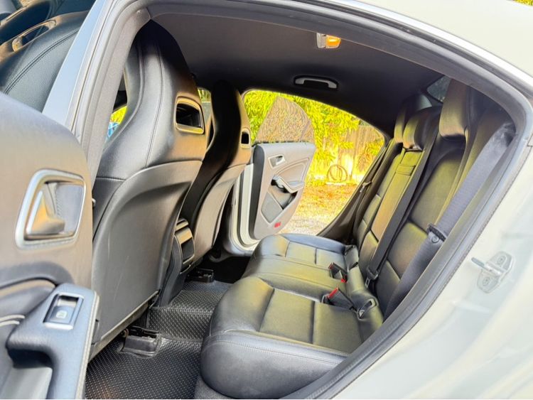Mercedes-Benz C-Class 2015 C180 Sedan เบนซิน ไม่ติดแก๊ส เกียร์อัตโนมัติ ขาว รูปที่ 2