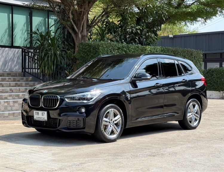 BMW X1 2021 2.0 sDrive20d M Sport Sedan Hybrid (Diesel) ไม่ติดแก๊ส เกียร์อัตโนมัติ ดำ รูปที่ 4