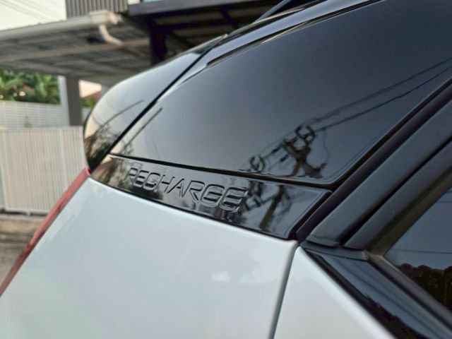 Volvo XC40 2022 Recharge 1.5 T5 Inscription Utility-car ปลั๊กอินไฮบริด (PHEV) ไม่ติดแก๊ส เกียร์อัตโนมัติ ขาว รูปที่ 2