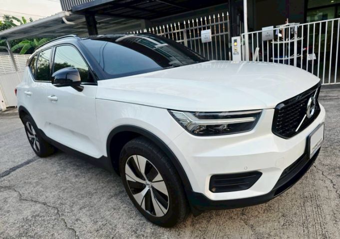 Volvo XC40 2022 Recharge 1.5 T5 Inscription Utility-car ปลั๊กอินไฮบริด (PHEV) ไม่ติดแก๊ส เกียร์อัตโนมัติ ขาว รูปที่ 3