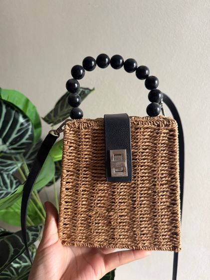 กระเป๋าสาน