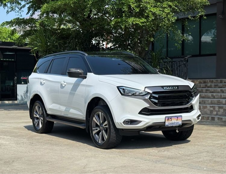 Isuzu MU-X 2024 3.0 Ultimate AT 4WD Utility-car ไฟฟ้า ไม่ติดแก๊ส เกียร์อัตโนมัติ ขาว