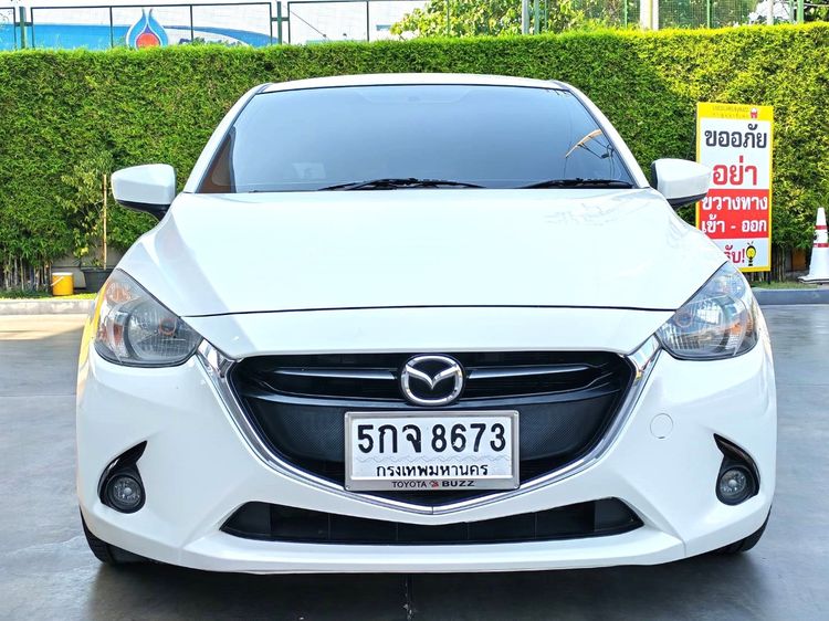 Mazda Mazda 2 2015 1.3 High Sedan เบนซิน ไม่ติดแก๊ส เกียร์อัตโนมัติ ขาว รูปที่ 2