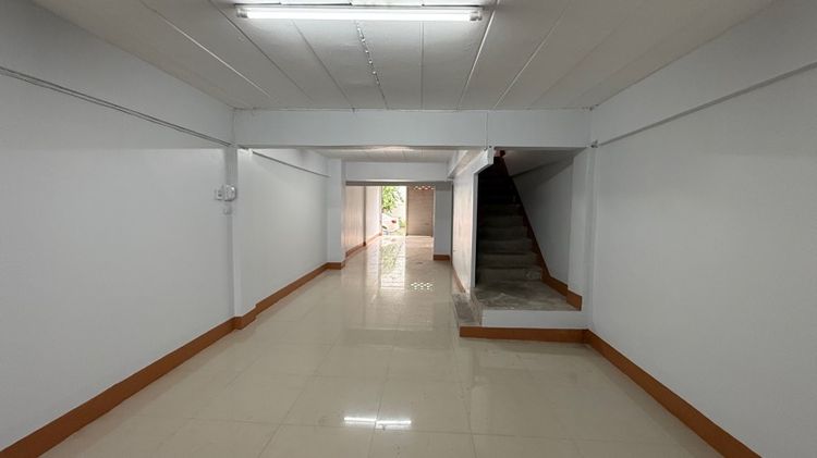 ขายเช่า ตึกแถว 3 ชั้นครึ่งในเมืองอุดร รูปที่ 3