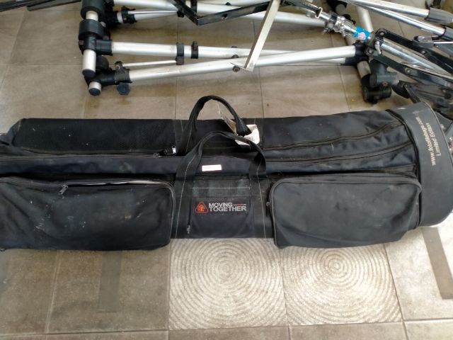 ดำ ผ้าใบ กระเป๋ายาวใส่อุปกรณ์ถ่ายภาพ ใบละ500