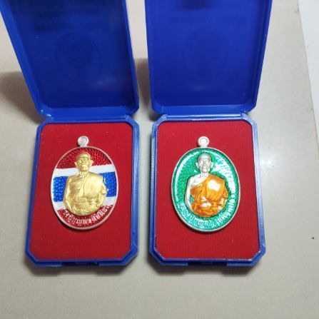 เปิด ลป.บุญมา เนื้อเงินหน้าทองคำ และเนื้อเงิน