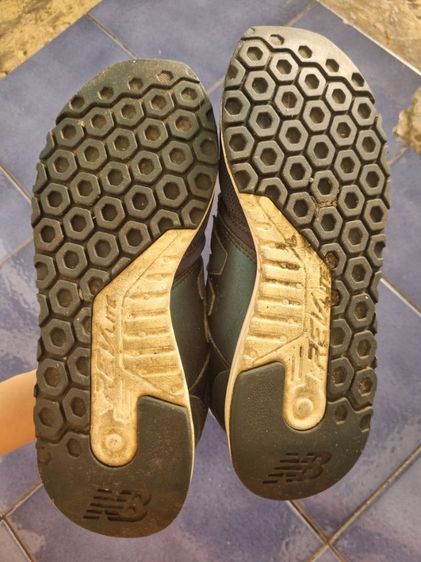 รองเท้า New Balnace สีเขียว ไซส์ 39 รูปที่ 2