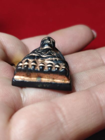 หลวงปู่ทวดพิมพ์หลังเตารีดเนื้อนวะ รูปที่ 5