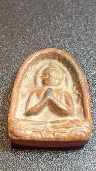 พระซุ้มกอพิมพ์พนมมือแถมพระรอด