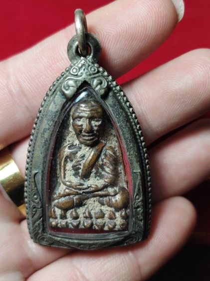 หลวงปู่ทวดพิมพ์หลังเตารีดเนื้อทองแดง