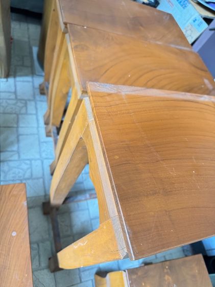 ชุดโต๊ะหมู่บูชาไม้สักเก่าเก็บและตู้เสื้อผ้าไม้สัก 2 ใบ รูปที่ 10