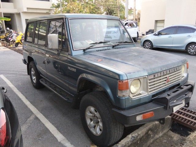 Mitsubishi Pajero 1992 3.0 GLS Sedan เบนซิน LPG เกียร์ธรรมดา น้ำเงิน รูปที่ 2